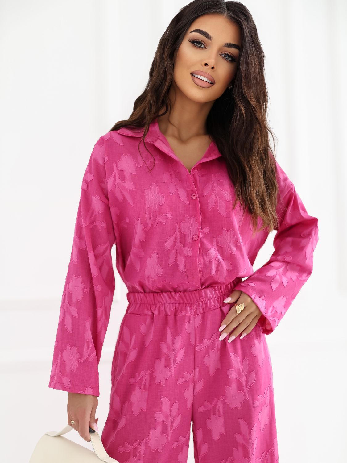 Růžová souprava s košilí a kalhotami