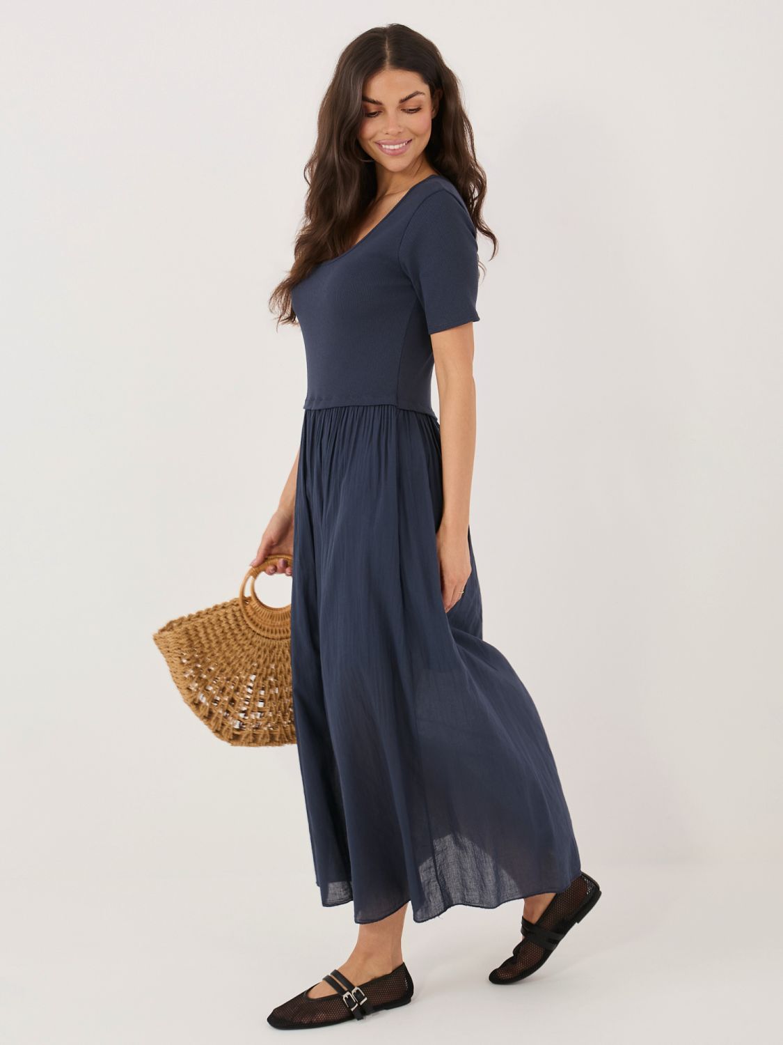 Rozšířené midi šaty s podšívkou, modré