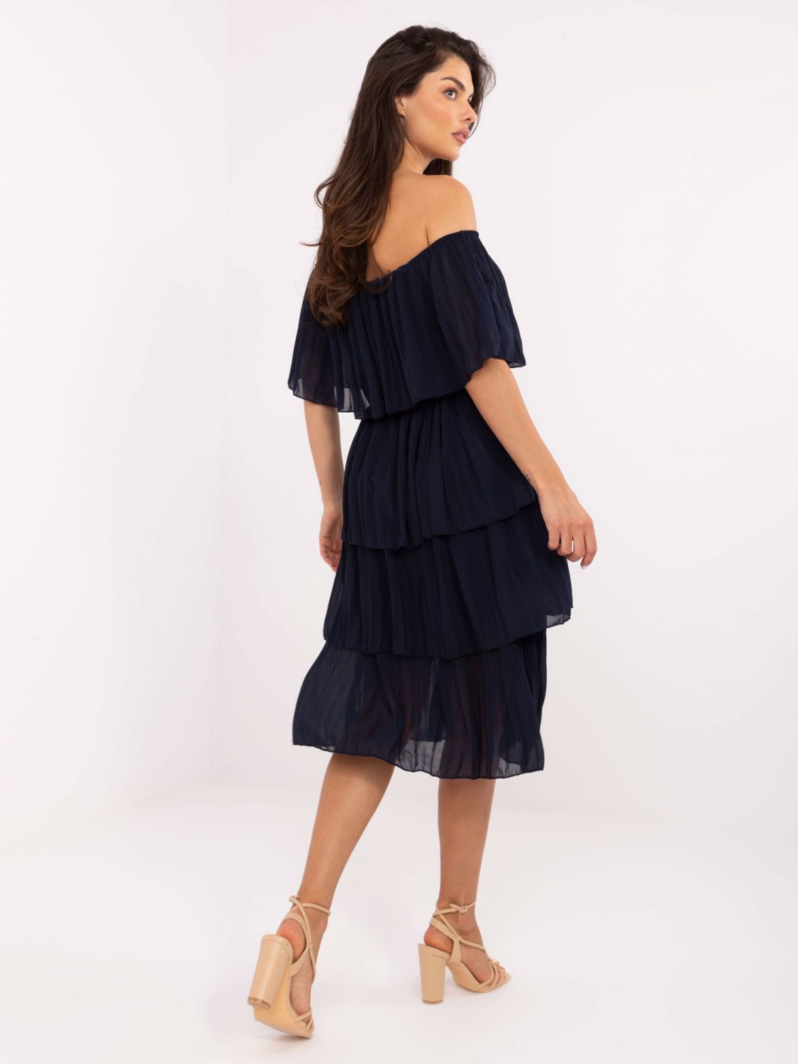 Tmavě modré elegantní šaty s volánem