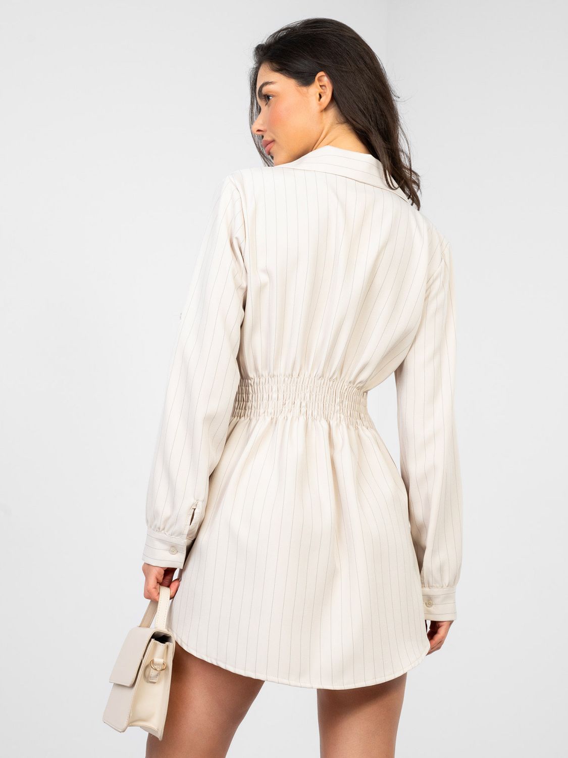 Béžové košilové šaty s proužky a límečkem