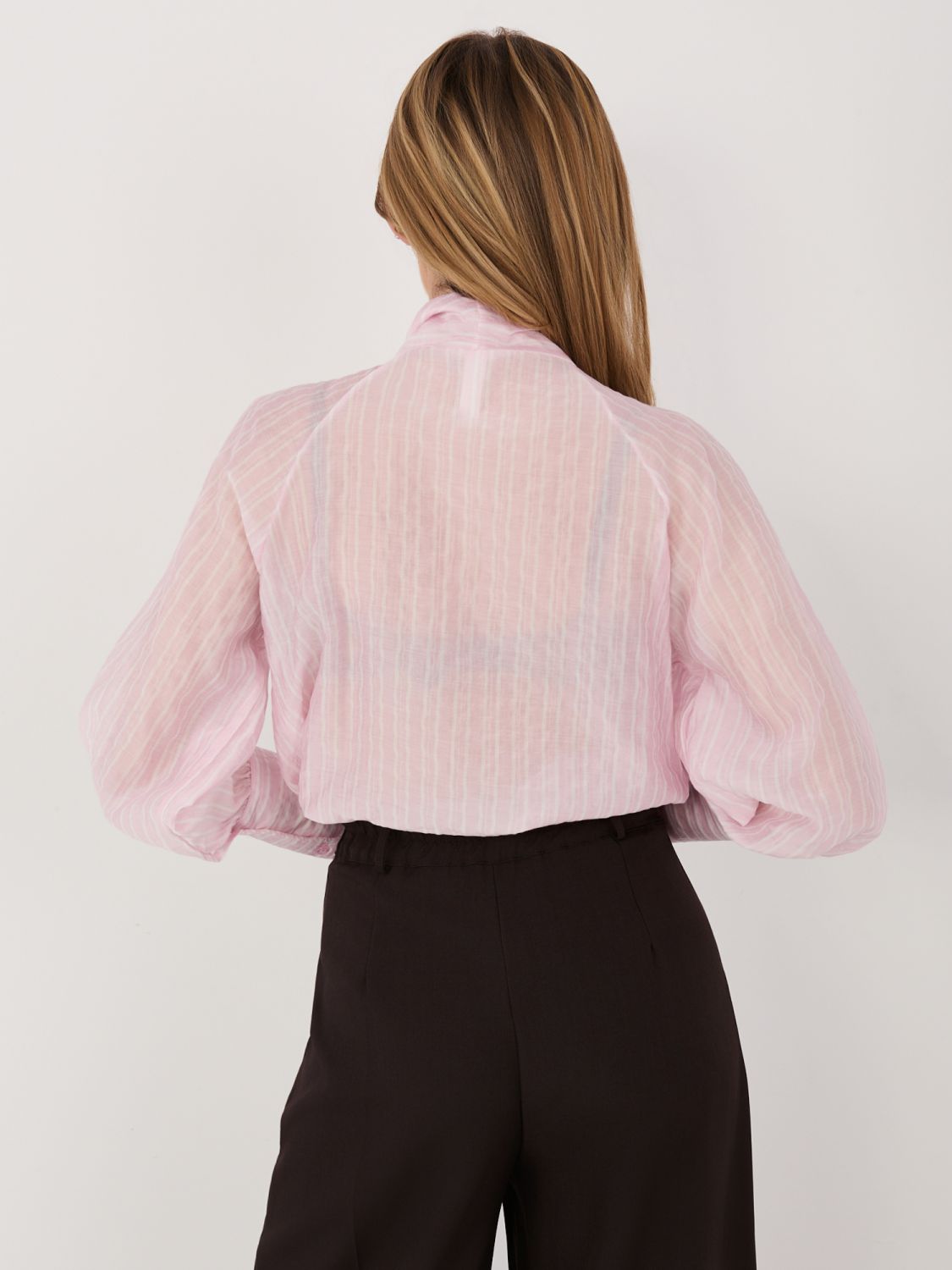 Růžová pruhovaná košile se šněrovacím výstřihem