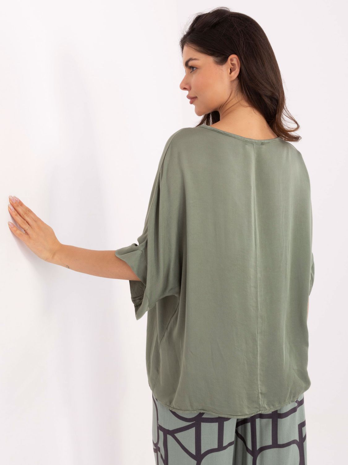 Stylová khaki halenka s 3/4 rukávem