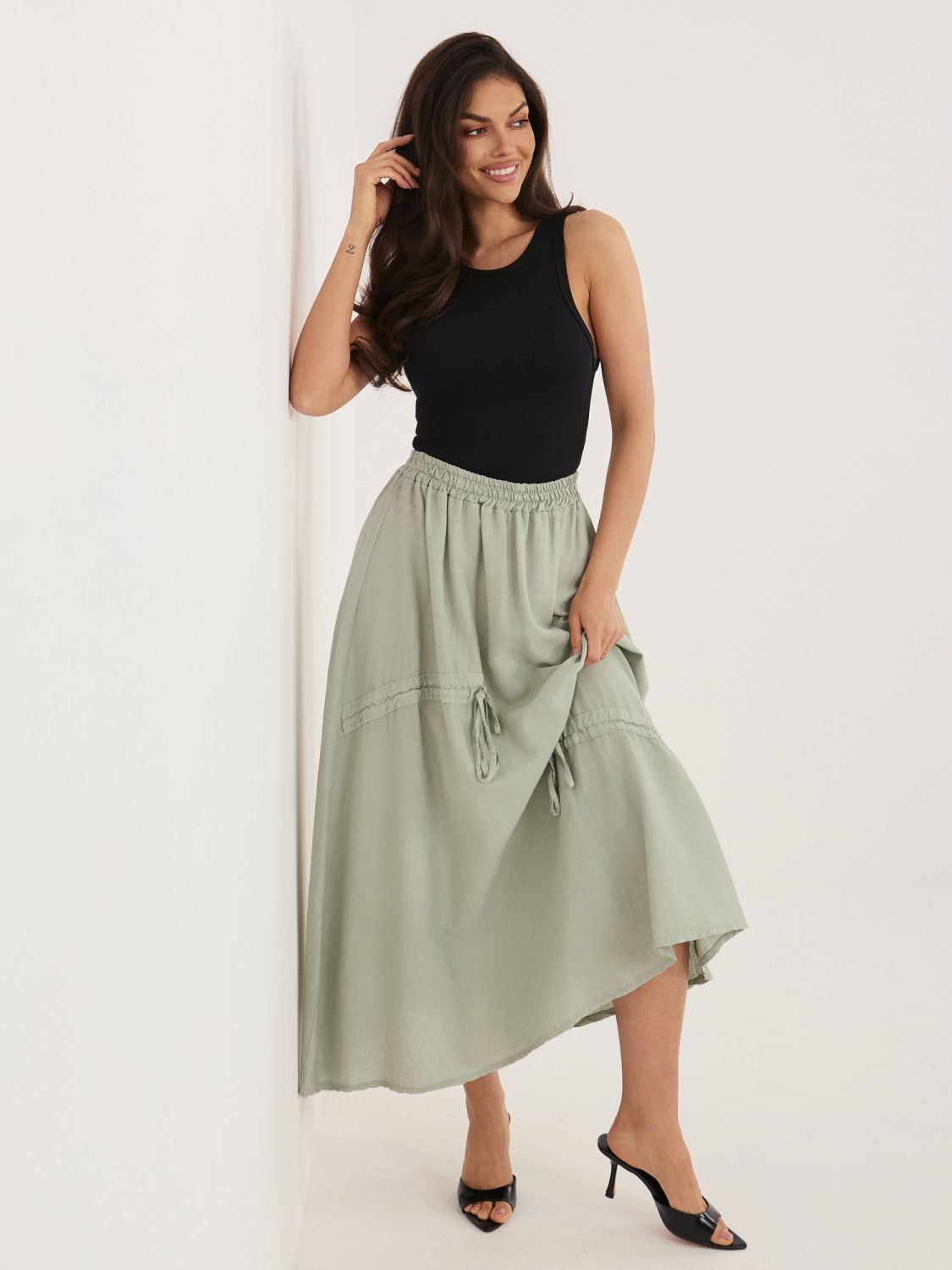 Khaki midi sukně s vázáním