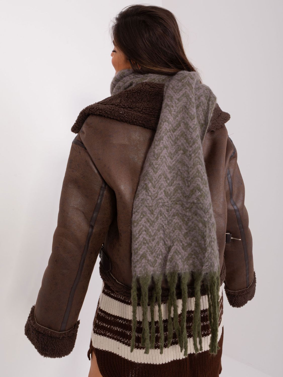 Zimní dámská šála v khaki-fialové barvě