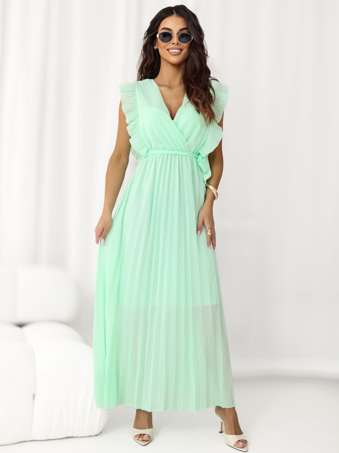 Rozšířené midi šaty v mátové barvě