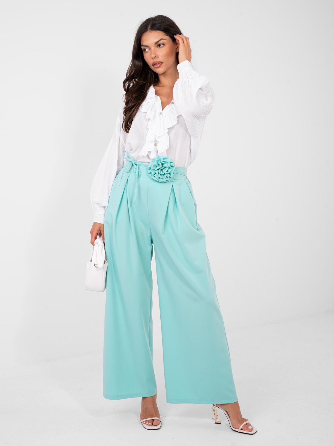 Elegantní široké kalhoty v mátové barvě