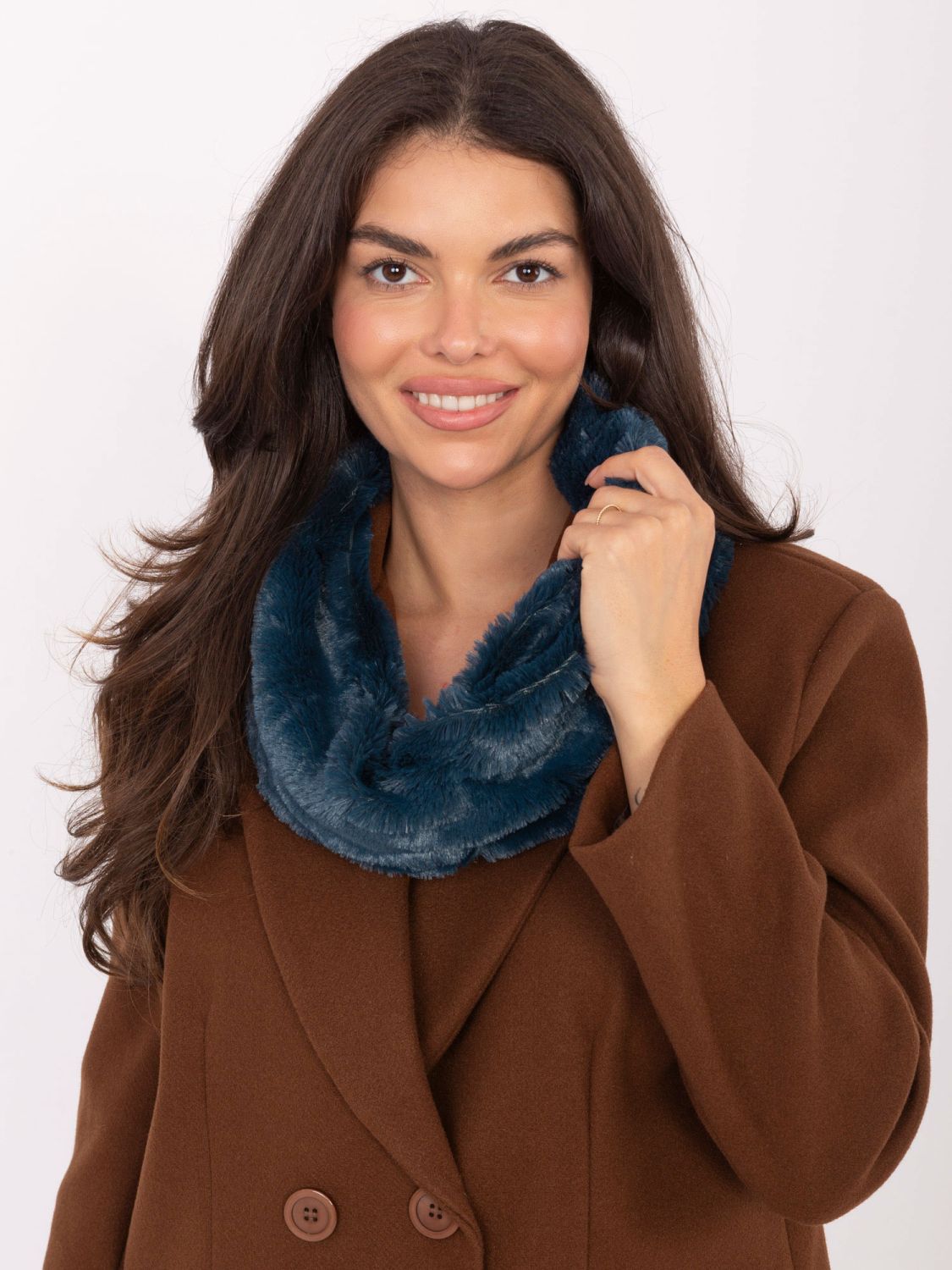 Modrý nákrčník z jemného polyesteru