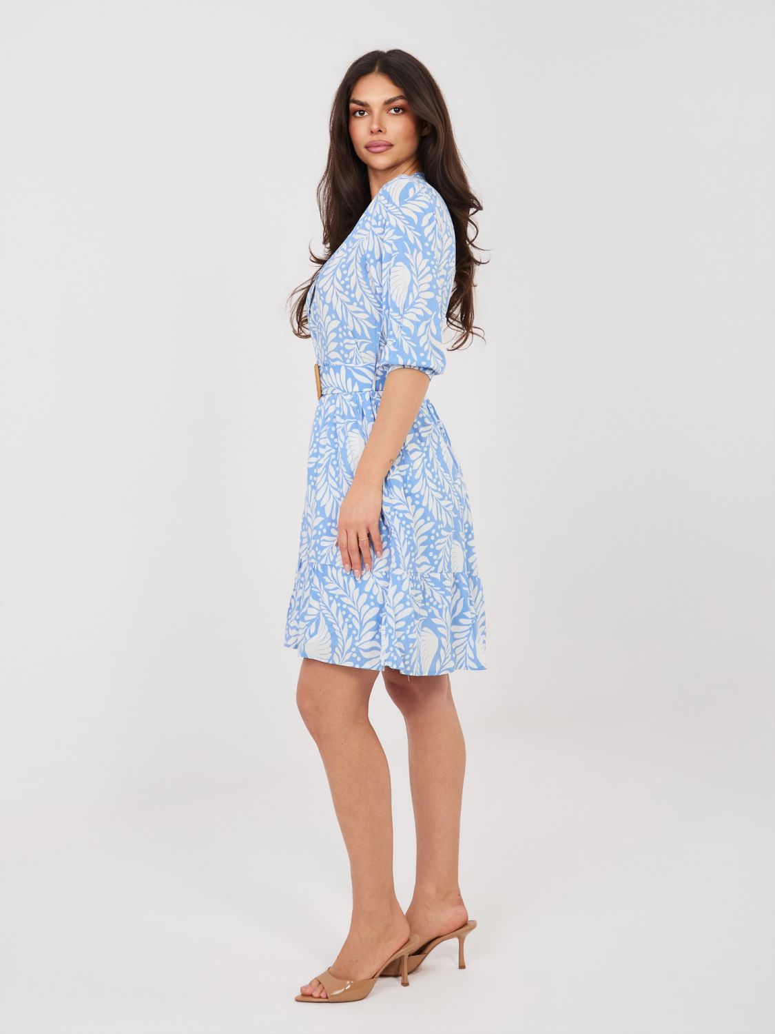 Modré šaty s potiskem a páskem