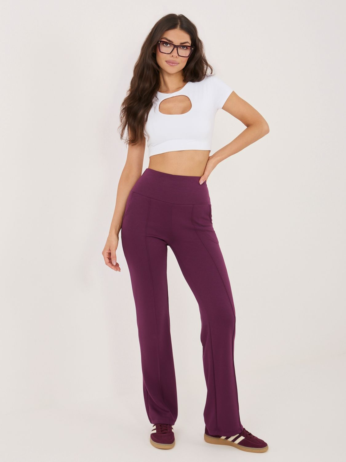 Tmavě fialové sportovní kalhoty s rovným střihem