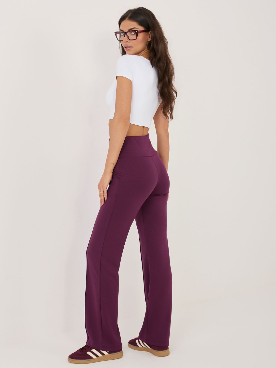 Tmavě fialové sportovní kalhoty s rovným střihem