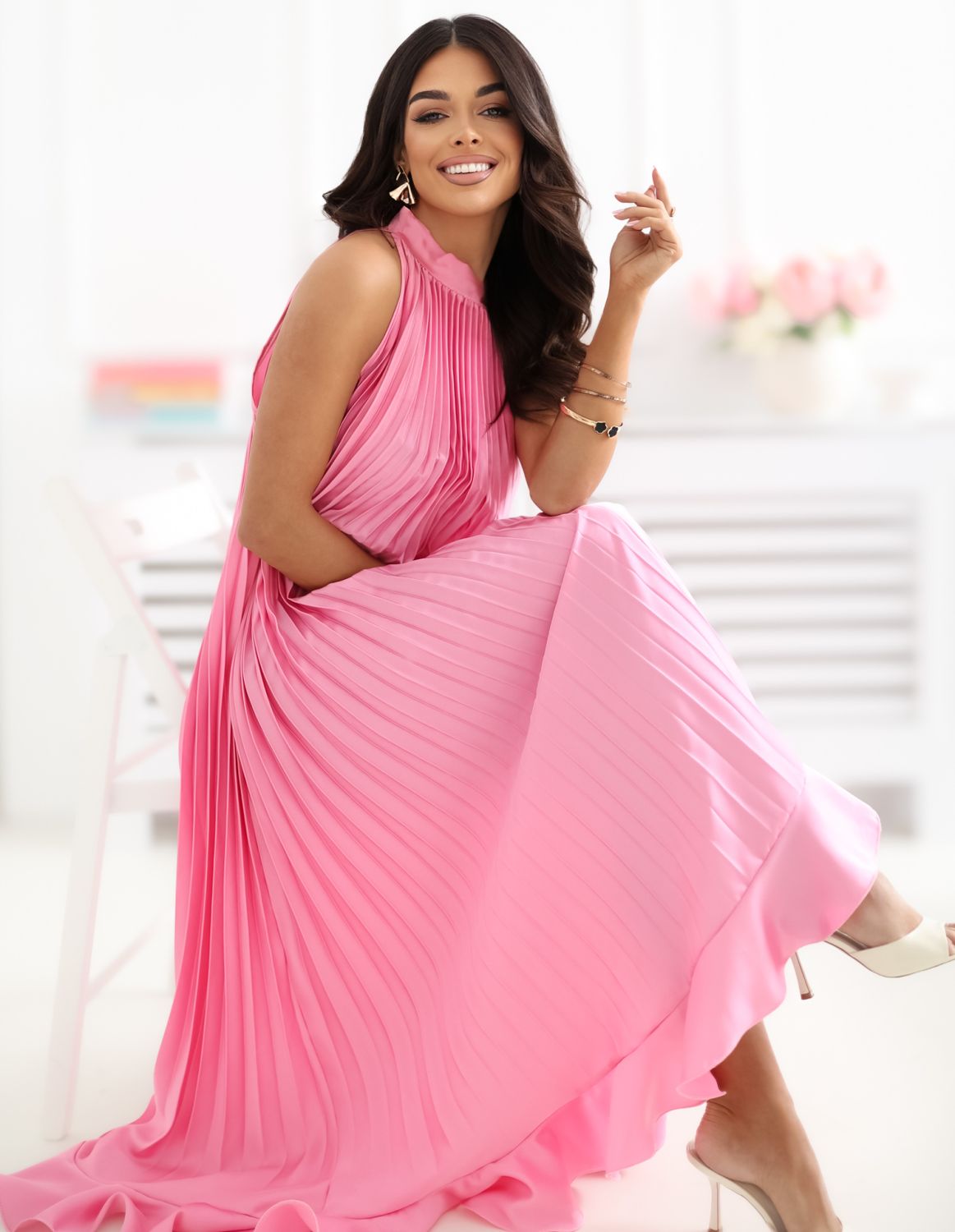 Růžové midi koktejlové šaty bez rukávů