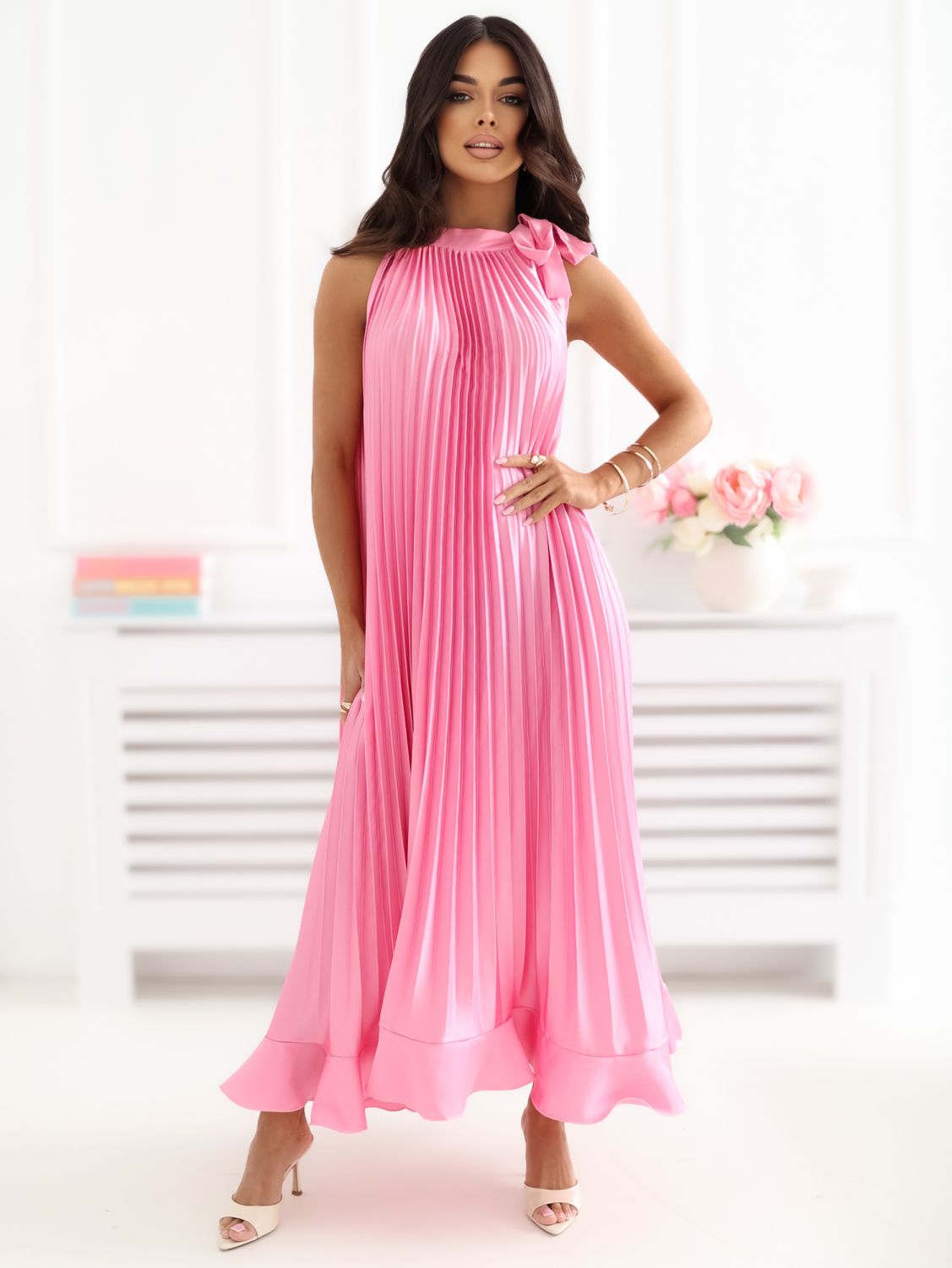 Růžové midi koktejlové šaty bez rukávů