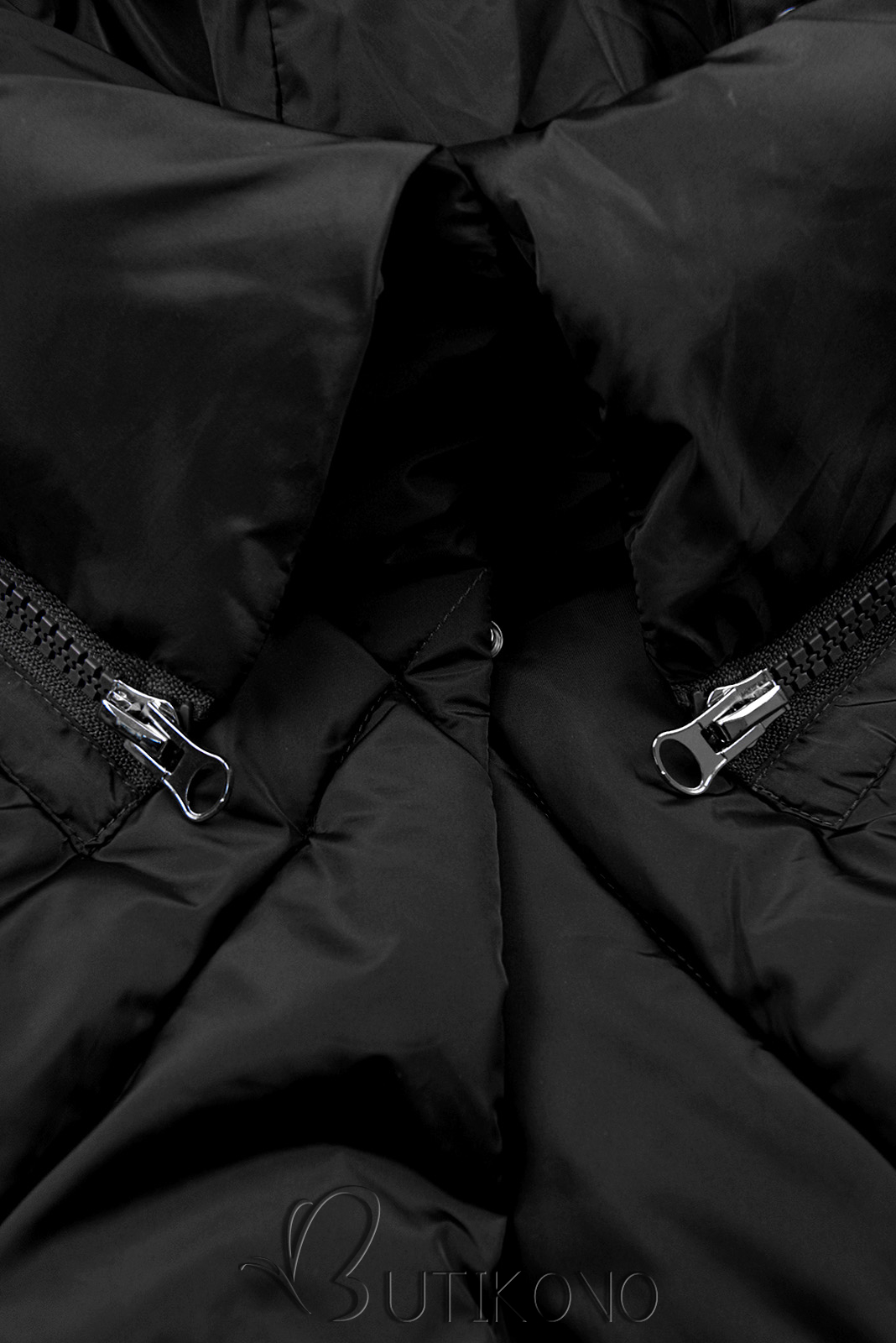 Černá zimní bunda s extra vysokým límcem