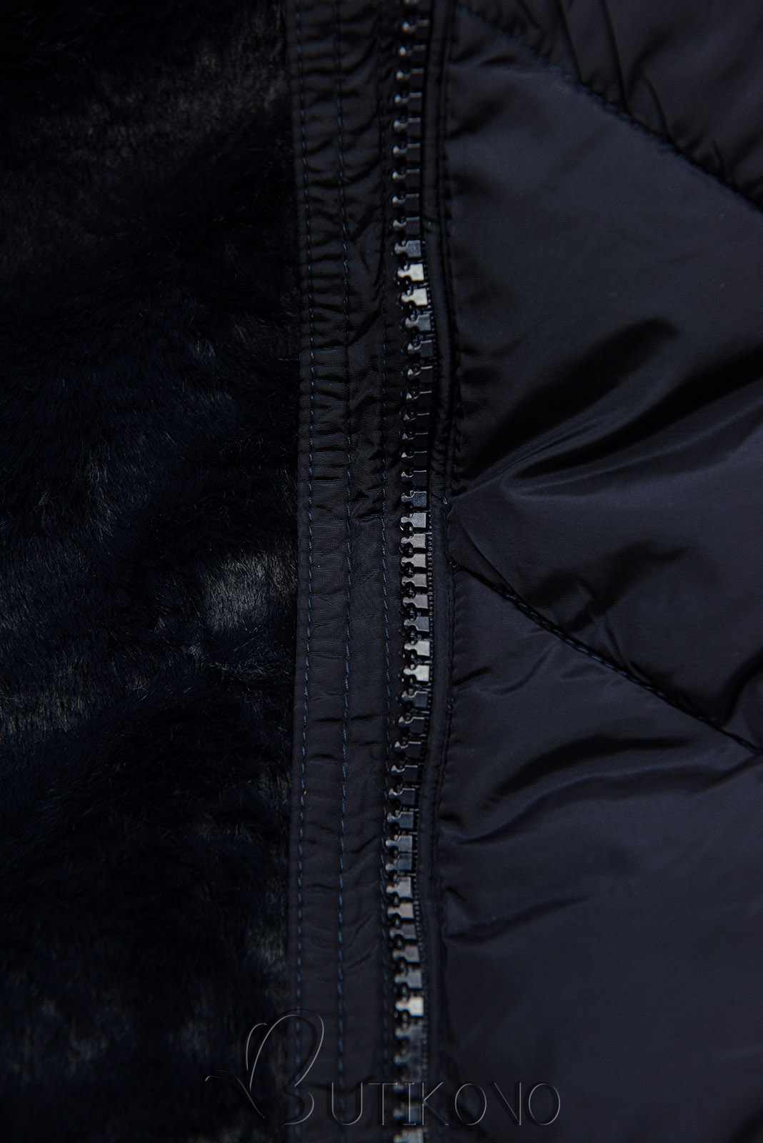 Tmavě modrá prošívaná zimní bunda s odepínatelnou kapucí