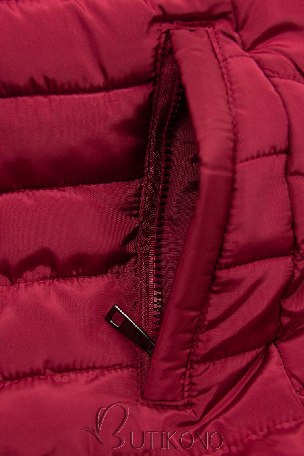 Vínově červená prošívaná bunda na podzim/zimu