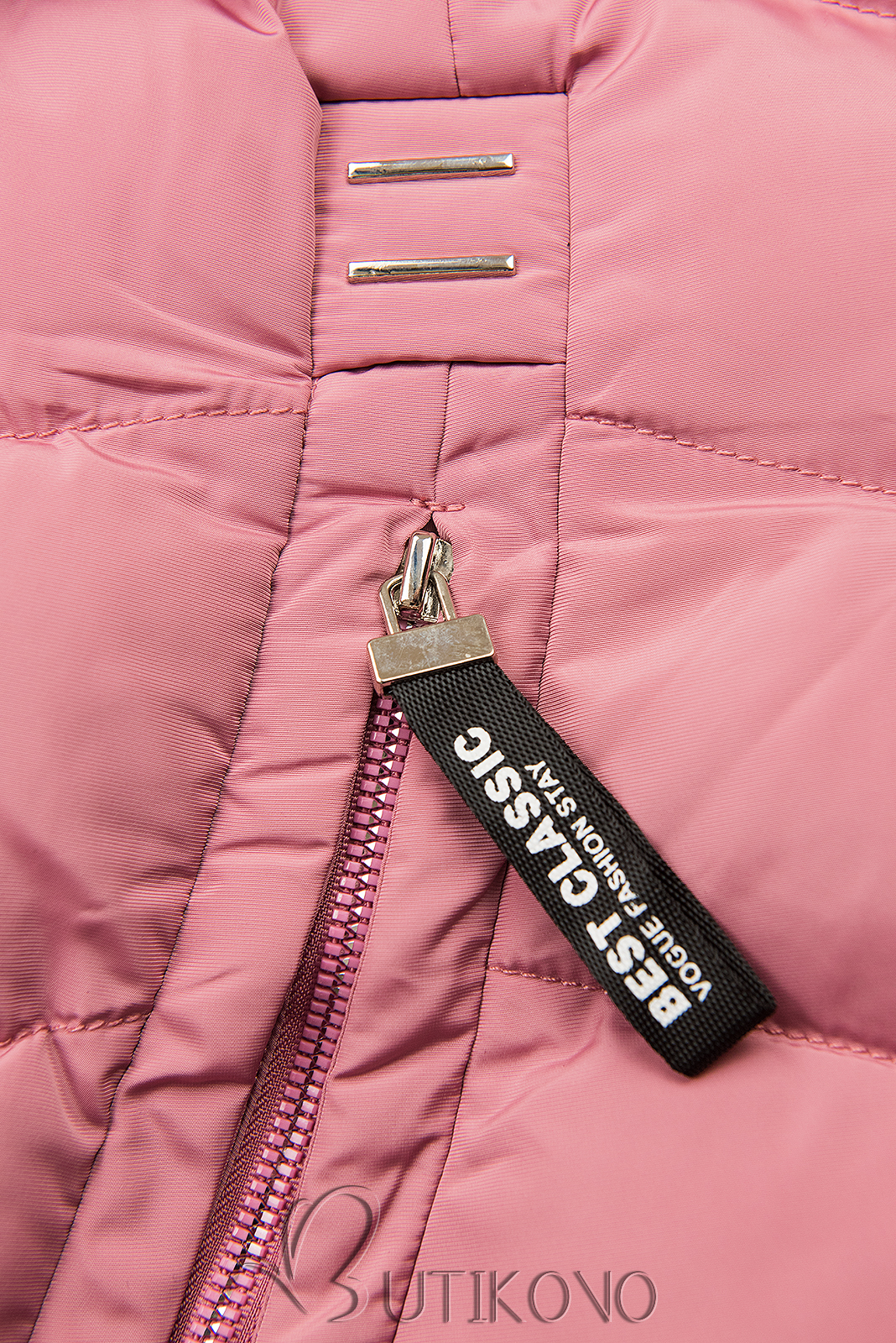 Růžová zimní bunda s odnímatelnou kapucí