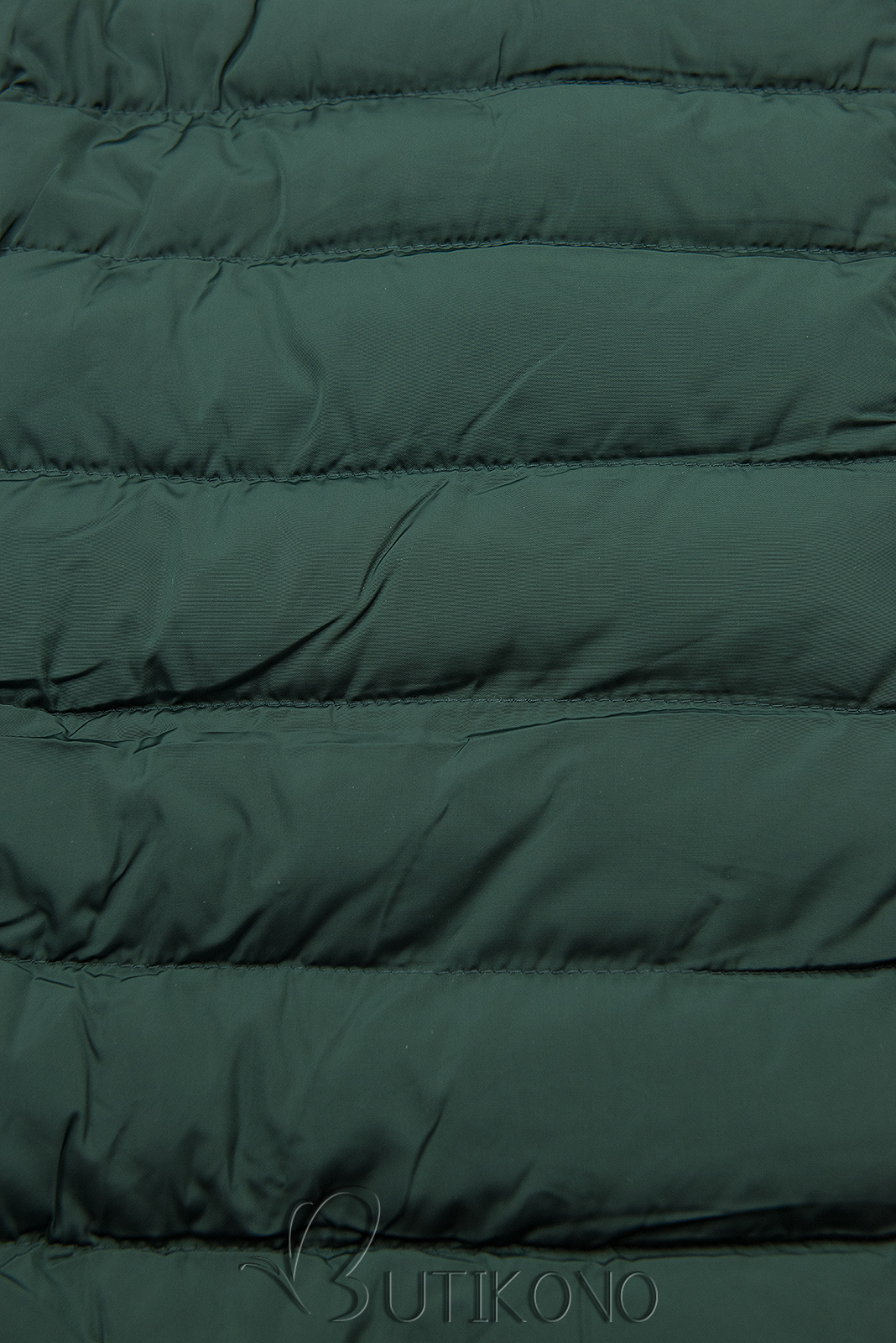 Zimní prošívaná bunda s kapucí tmavě zelená