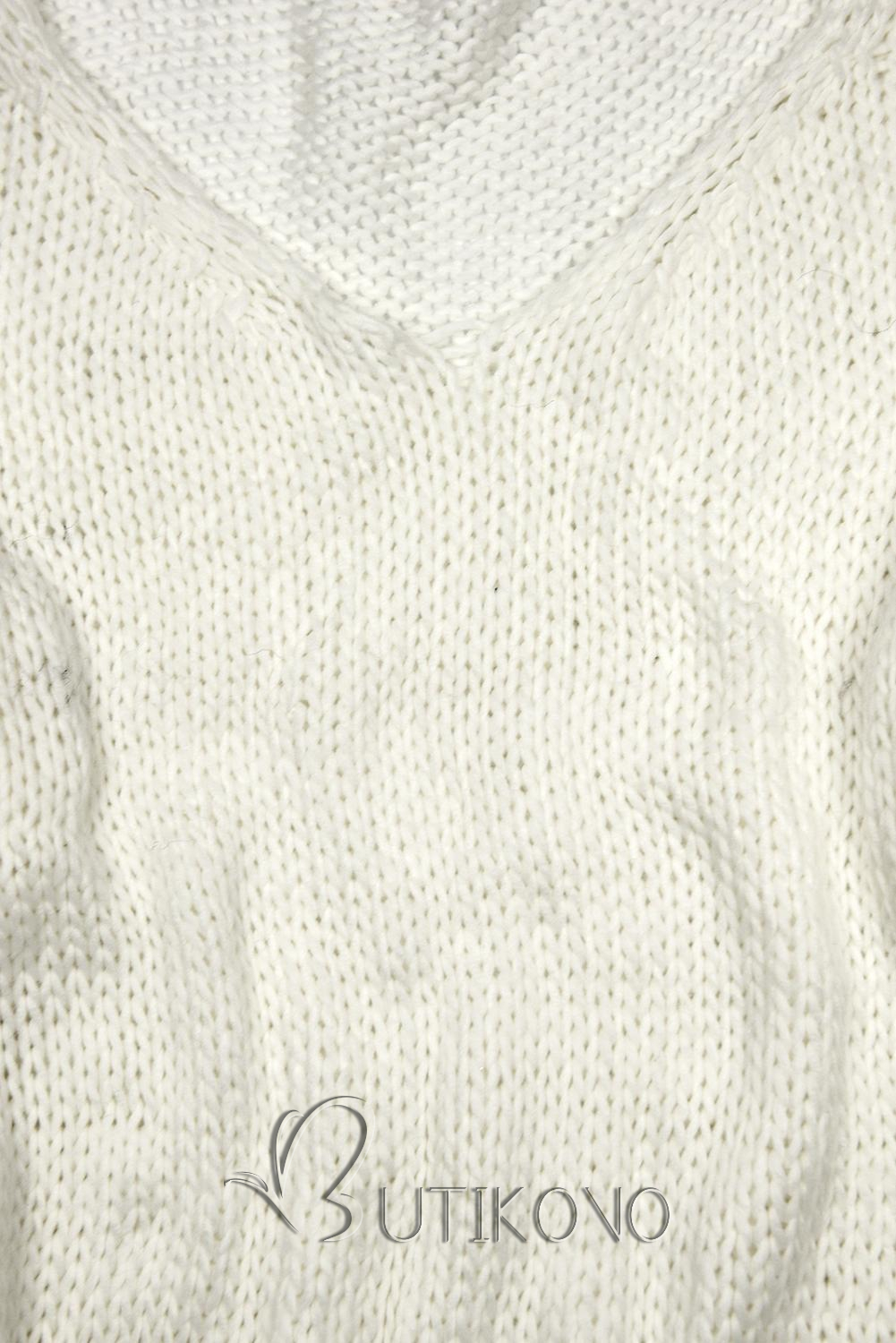 Bílý pletený pulovr