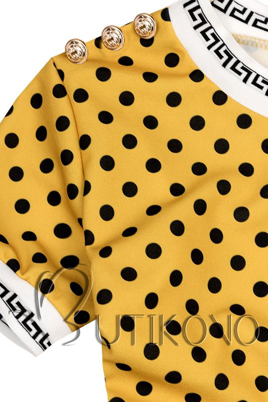 Žluto-černé puntíkované šaty