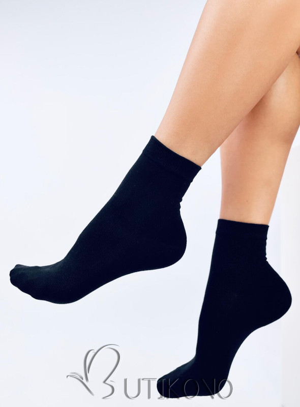 Černé hladké ponožky bez vzoru