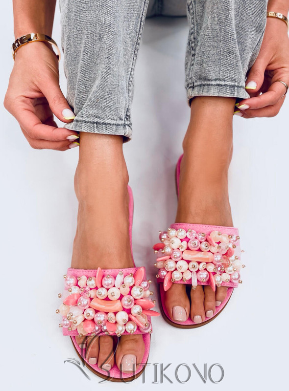 Růžové semišové pantofle s perličkami