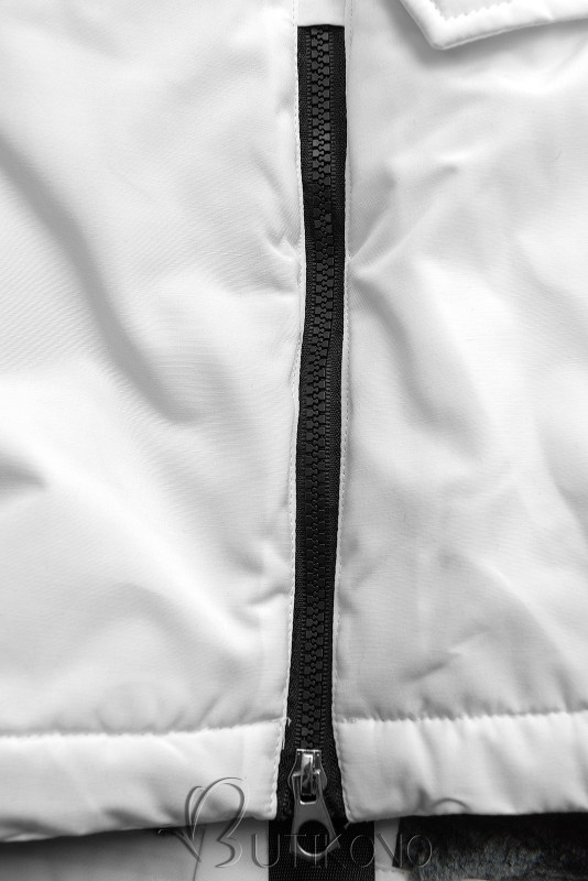 Bílá zimní bunda s vysokým límcem