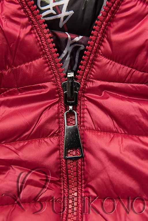 Červená prošívaná bunda s barevnou podšívkou