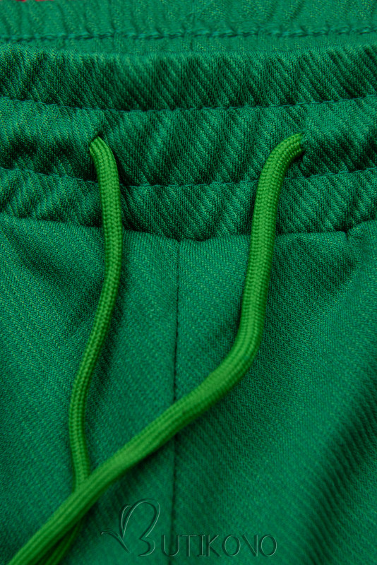 Zelené sportovní kalhoty s kapsami