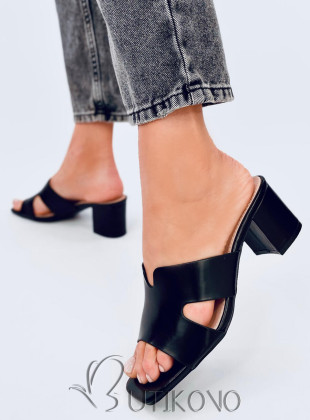 Elegantní pantofle na podpatku v černé barvě