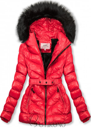 Červená zimní krátká bunda s černou kožešinou