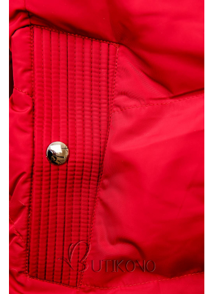 Červená bunda s černým lemem