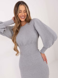 Elegantní šedé šaty s dlouhým rukávem