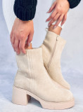 Béžové kotníkové kozačky na stabilním podpatku