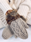 Palčáky s pleteným vzorem mocca