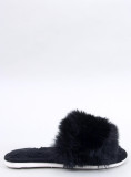 Černé kožešinové pantofle