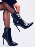 Elegantní lakované kotníkové kozačky černé