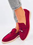 Vínově červené dámské mokasíny v klasickém střihu