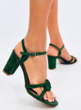 Tmavě zelené semišové sandály na podpatku