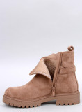 Semišové kotníkové kozačky v camel barvě