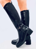 Černé kozačky na nízkém podpatku