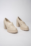 Světle béžové dámské mokasíny na podpatku BOBBIE