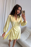 Žluté mini zavinovací šaty