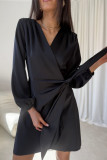 Černé mini zavinovací šaty Catlin