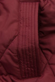 Vínově červená prošívaná bunda s páskem