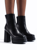 Černé kotníkové kozačky na vysokém podpatku