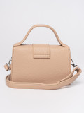 Malá béžová kabelka s rukojetí