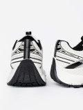 Bílo-černé pohodlné sneakersy se síťovinou