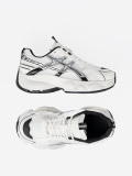 Bílo-černé pohodlné sneakersy se síťovinou