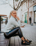 Světle zelená prošívaná jarní bunda