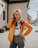 Červená bunda s květinovou podšívkou od LHD